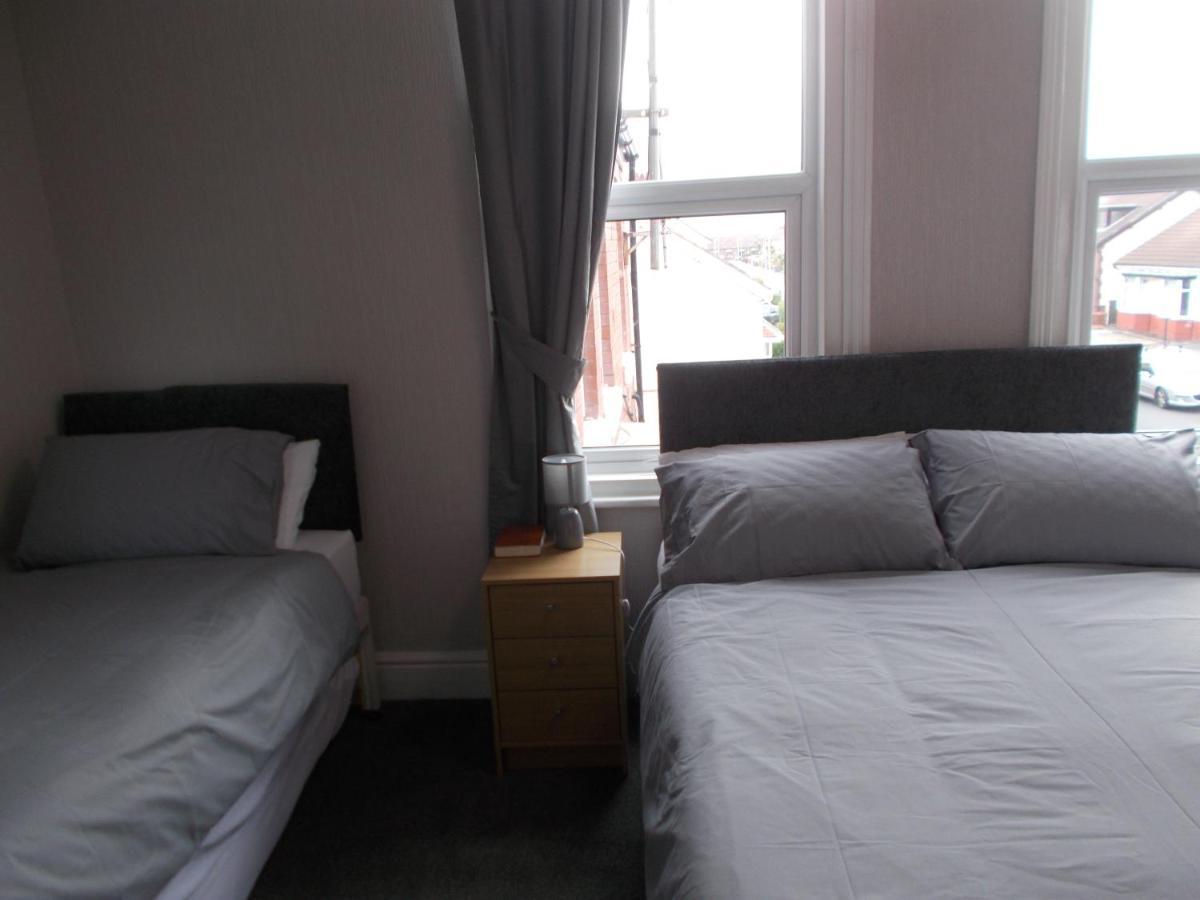 Kelso House Holiday Flats Blackpool Esterno foto